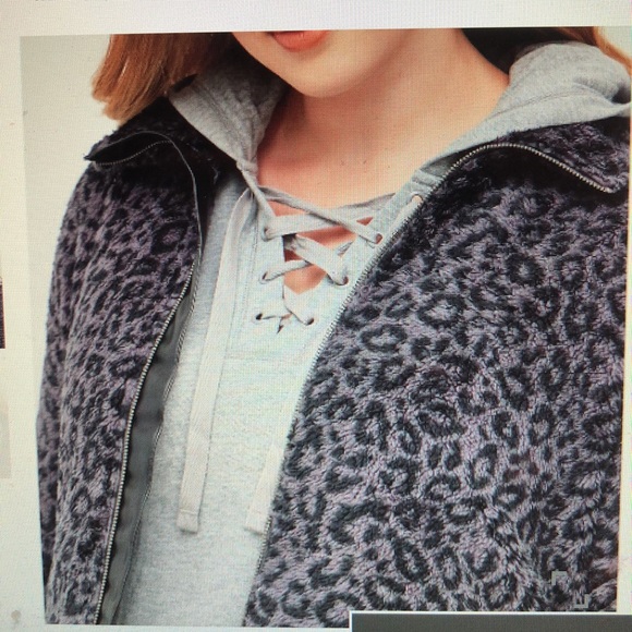 TORRID NWT Faux Shearling leopard print gray zip front jackets- size 2x … - Picture 4 of 12